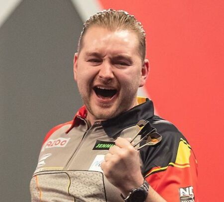 Dimitri Van den Bergh