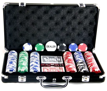 zestaw żetonów w walizce do pokera, gry w karty ZBOX4